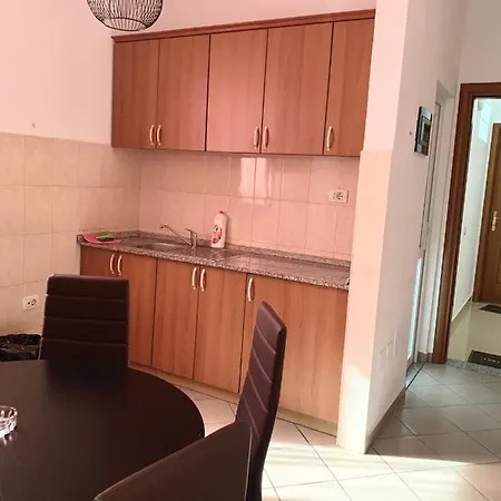 Dashi Apartment